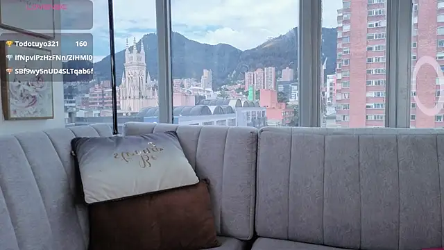 Daphne chers online show from April 7, 7:36 pm