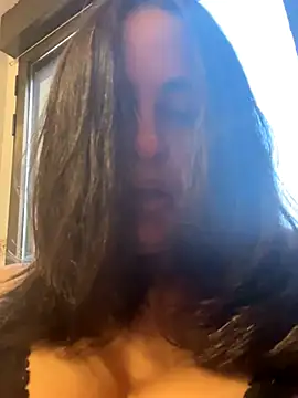 laarti online show from November 16, 3:50 pm