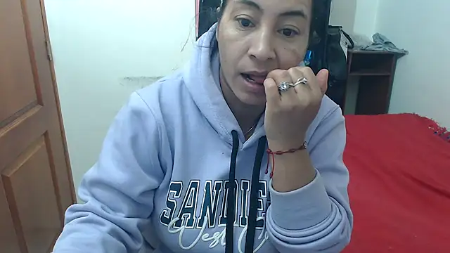 Siblleyx online show from March 18, 6:04 pm