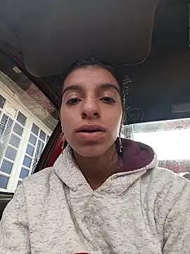 Ariell Kieran online show from February 27, 5:04 pm