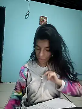 Ariell Kieran online show from November 11, 8:03 am