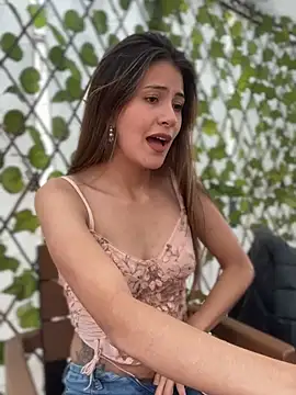 Andrea18 blonde online show from February 13, 5:11 pm