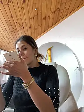 Andrea18 blonde online show from March 17, 7:48 pm