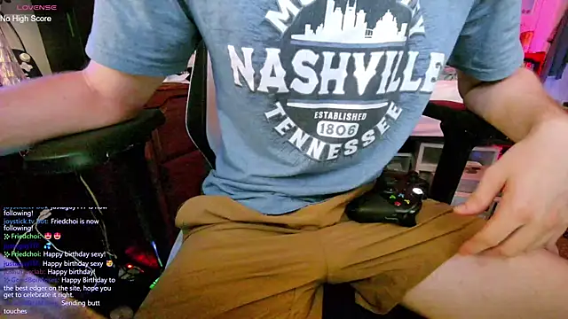 Snapshot of AaronSkeetman chatting on May 13, 12:57 pm AaronSkeetman online show from May 13, 12:57 pm