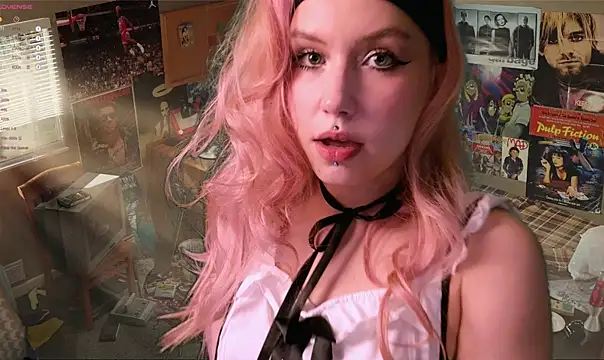 Snapshot of Bibi_Iva chatting on February 18, 5:03 am Bibi Iva online show from February 18, 5:03 am