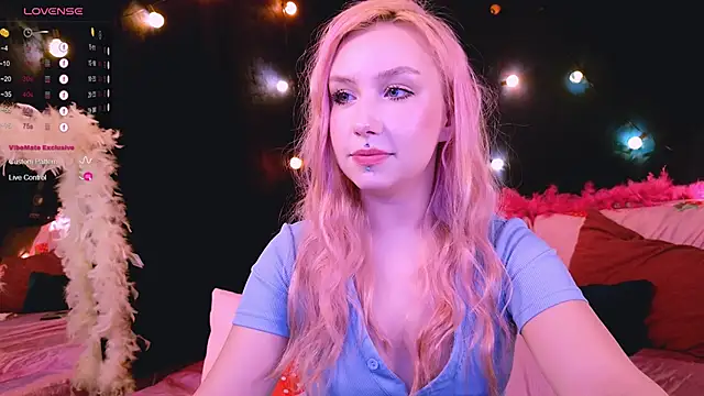 Snapshot of Bibi_Iva chatting on February 27, 11:05 pm Bibi Iva online show from February 27, 11:05 pm