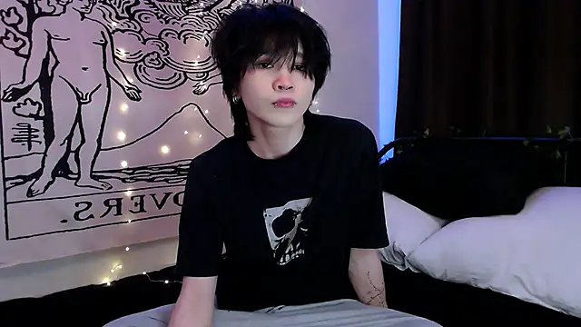 Snapshot of rennnuts chatting on March 1, 11:28 am rennnuts online show from March 1, 11:28 am