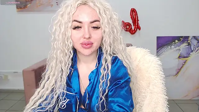 Snapshot of MissisCaty chatting on February 15, 7:50 pm MissisCaty online show from February 15, 7:50 pm