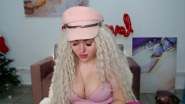 Snapshot of MissisCaty chatting on February 22, 10:42 pm MissisCaty online show from February 22, 10:42 pm