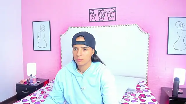  Emma whiitee  online show from October 15, 12:38 pm