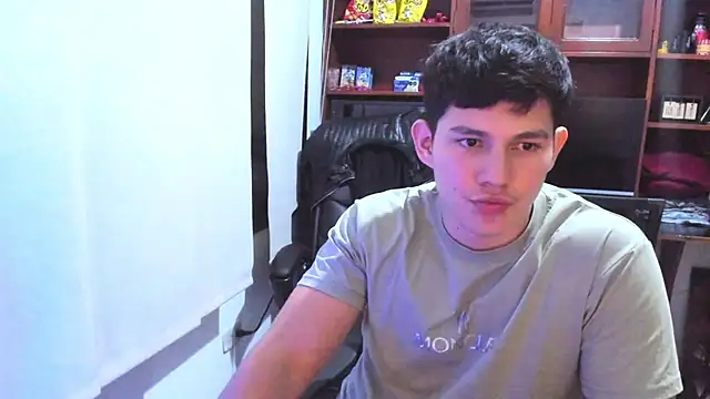 JamesCr  online show from February 7, 7:18 am