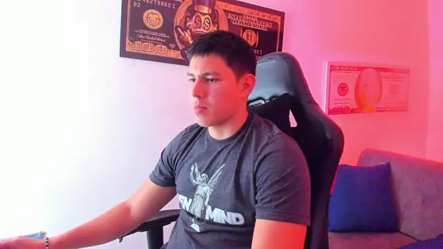 JamesCr  online show from March 3, 8:00 pm