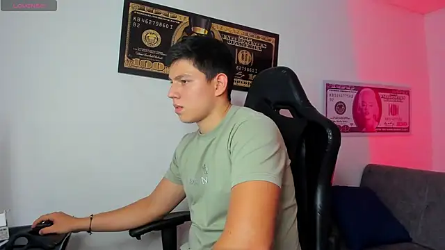 JamesCr  online show from March 19, 11:28 am