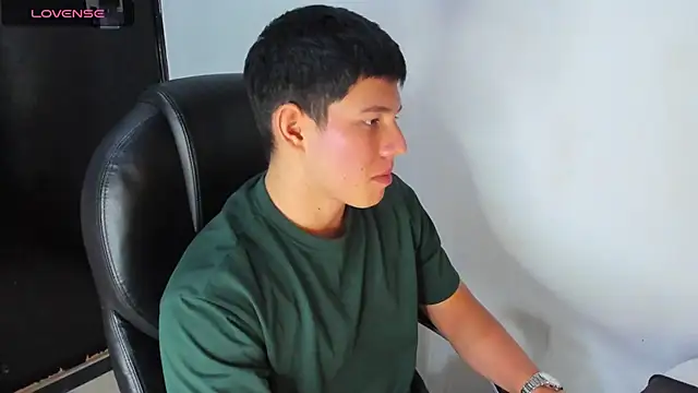 JamesCr  online show from March 23, 8:15 am