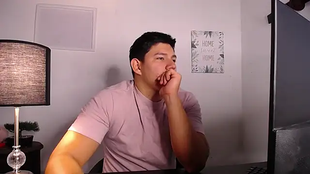 JamesCr  online show from October 7, 10:56 am