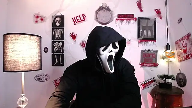 JamesCr  online show from October 25, 1:35 am