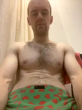 LynnAhNight online show from November 6, 3:29 am