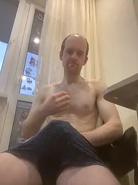 LynnAhNight online show from April 1, 3:18 am