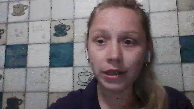 Snapshot of Anna_wey chatting on April 17, 7:06 pm Anna wey online show from April 17, 7:06 pm