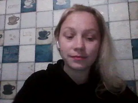 Snapshot of Anna_wey chatting on April 18, 6:01 pm Anna wey online show from April 18, 6:01 pm