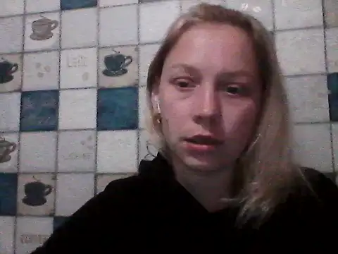 Snapshot of Anna_wey chatting on April 18, 7:07 pm Anna wey online show from April 18, 7:07 pm
