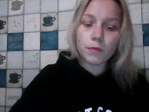 Snapshot of Anna_wey chatting on April 20, 6:09 pm Anna wey online show from April 20, 6:09 pm