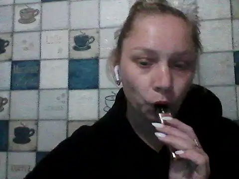 Snapshot of Anna_wey chatting on April 26, 6:27 pm Anna wey online show from April 26, 6:27 pm