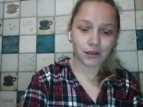 Snapshot of Anna_wey chatting on April 27, 6:17 pm Anna wey online show from April 27, 6:17 pm