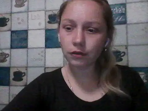 Snapshot of Anna_wey chatting on April 28, 6:13 pm Anna wey online show from April 28, 6:13 pm
