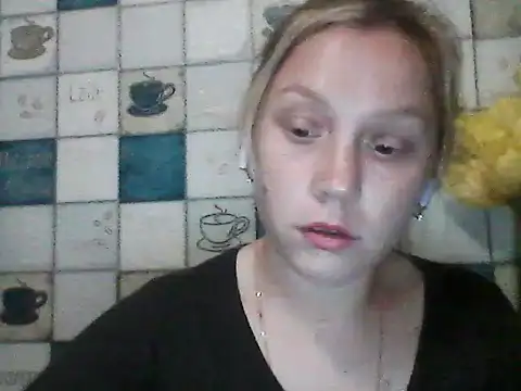 Snapshot of Anna_wey chatting on May 19, 6:36 pm Anna wey online show from May 19, 6:36 pm