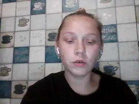Snapshot of Anna_wey chatting on May 25, 6:47 pm Anna wey online show from May 25, 6:47 pm