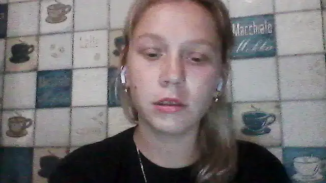 Snapshot of Anna_wey chatting on July 1, 7:46 pm Anna wey online show from July 1, 7:46 pm