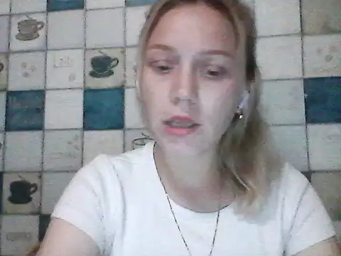 Snapshot of Anna_wey chatting on July 18, 7:28 pm Anna wey online show from July 18, 7:28 pm