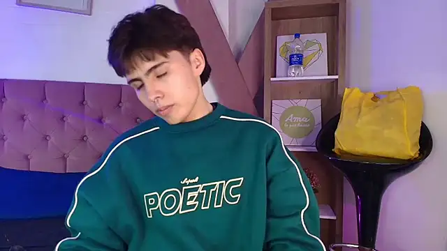 Snapshot of PepperTwink chatting on October 1, 5:30 pm PepperTwink online show from October 1, 5:30 pm