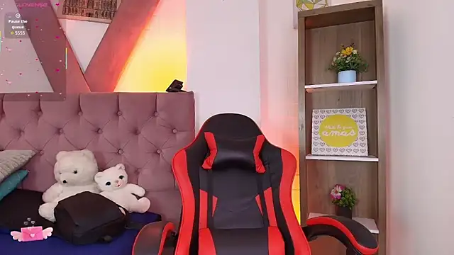 PepperTwink online show from February 25, 4:27 pm