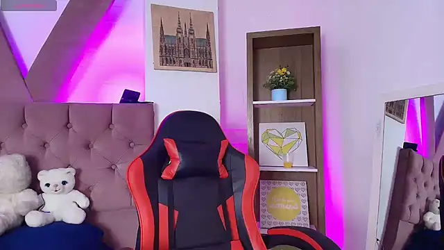 PepperTwink online show from March 26, 4:01 pm