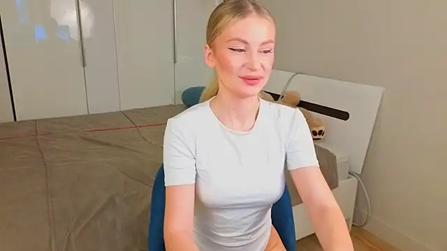 AnitaLamb online show from November 14, 4:44 am