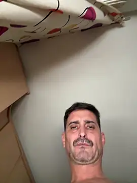 Snapshot of jonymoreno chatting on March 12, 3:18 pm jonymoreno online show from March 12, 3:18 pm