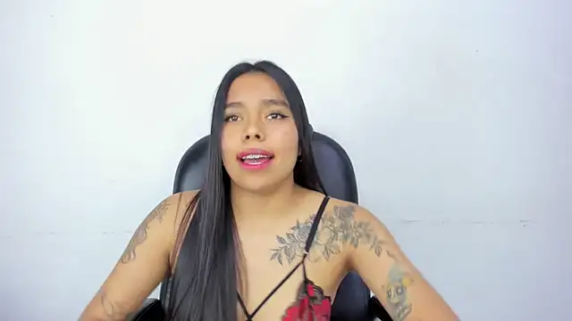 ZoeWan69 online show from March 22, 2:58 pm