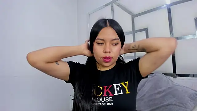 ZoeWan69 online show from September 23, 12:19 pm