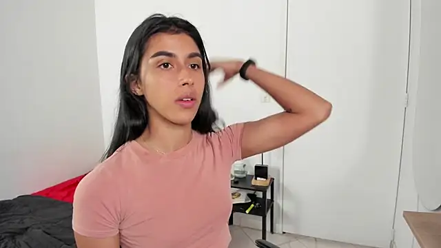 Snapshot of Mazikeen__18 chatting on May 14, 1:29 pm Mazikeen 18 online show from May 14, 1:29 pm