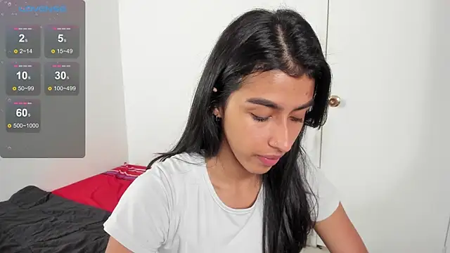 Snapshot of Mazikeen__18 chatting on May 21, 1:40 pm Mazikeen 18 online show from May 21, 1:40 pm