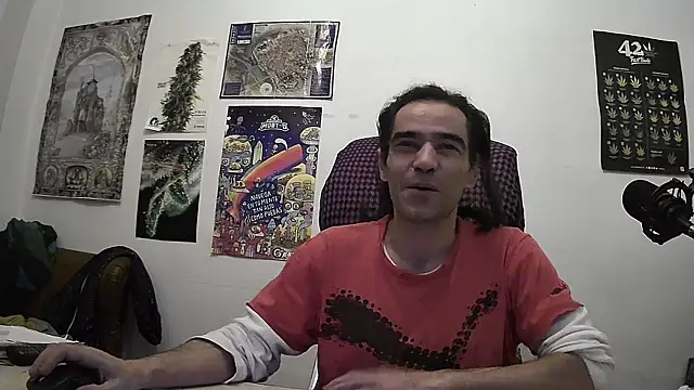 ReyDeBotones online show from April 19, 8:33 pm