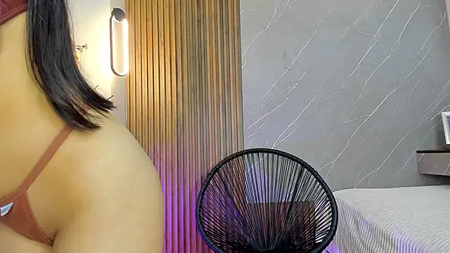 ariana jhonson1 online show from February 17, 12:38 pm