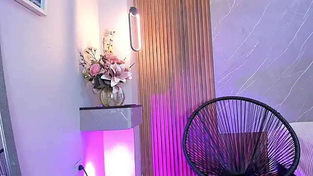 ariana jhonson1 online show from March 5, 12:44 pm