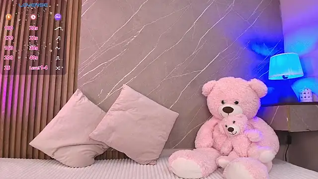 ariana jhonson1 online show from February 28, 12:17 pm