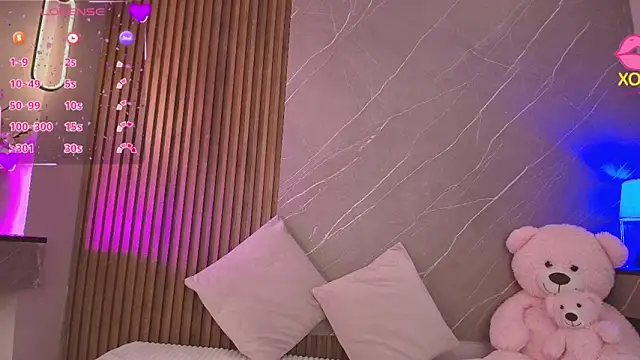 ariana jhonson1 online show from April 14, 12:33 pm