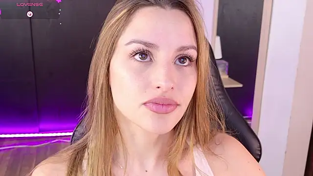 Snapshot of yourdream_6 chatting on February 24, 6:06 pm yourdream 6 online show from February 24, 6:06 pm