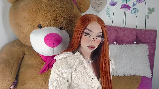 Khloe Leal online show from February 8, 9:04 pm