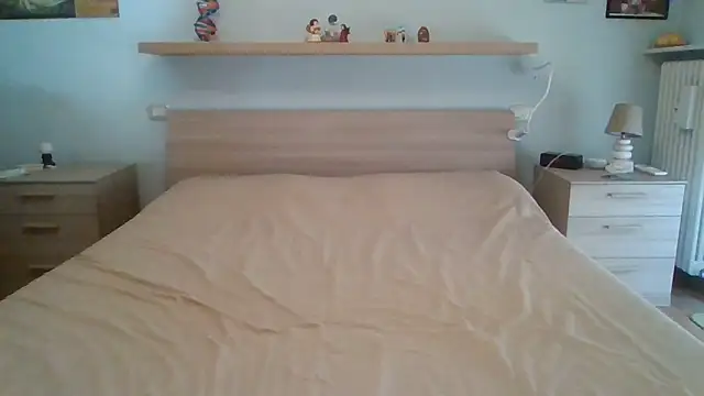 PrincessEileen89 online show from October 1, 10:10 am